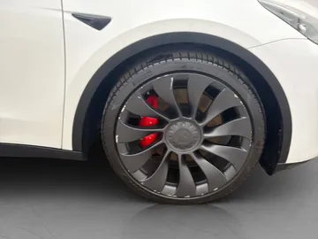 Car image 31