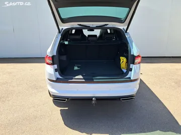 Car image 35