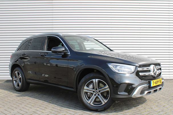 Mercedes-Benz GLC 300 e 4Matic 235 kW image number 2