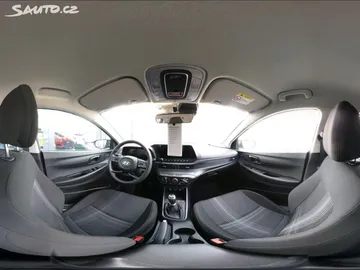 Car image 9