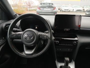 Car image 12