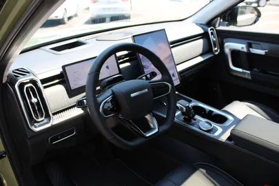 Car image 40