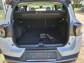 Car image 33