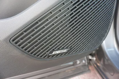 Car image 35