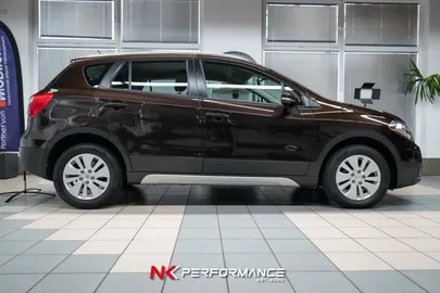 Car image 3