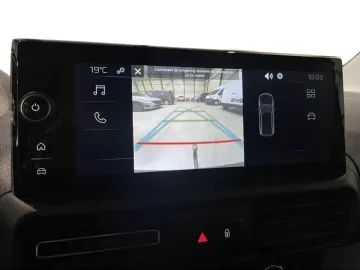 Car image 34