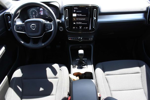 Volvo XC40 T2 Momentum 95 kW image number 18