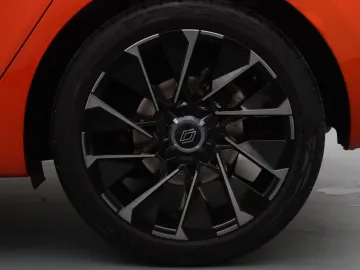 Car image 38