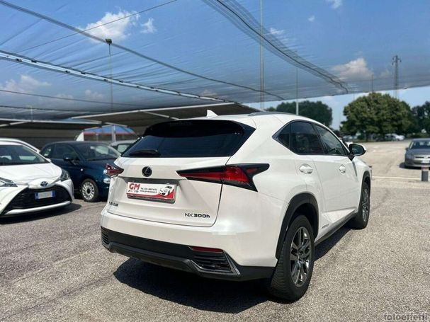 Lexus NX 300 H 145 kW image number 5