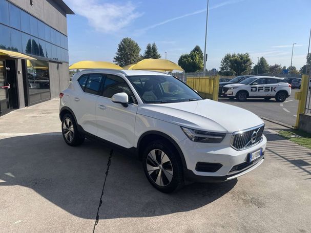 Volvo XC40 T4 Inscription 155 kW image number 2