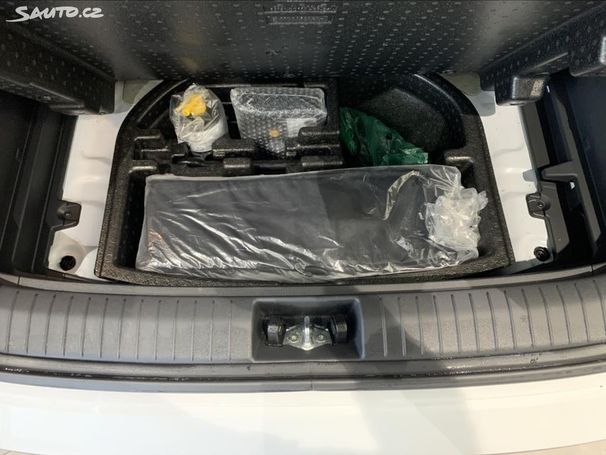 Hyundai Kona 100 kW image number 13