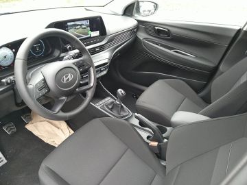 Car image 15