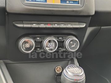 Car image 30