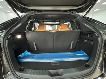 Car image 39