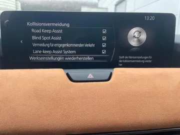Car image 32