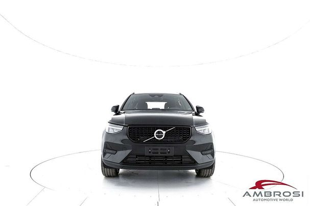 Volvo XC40 Recharge Plug-in Hybrid T4 155 kW image number 4