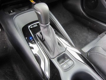 Car image 11