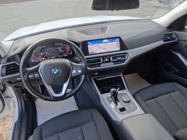 BMW 318d Touring 110 kW image number 12