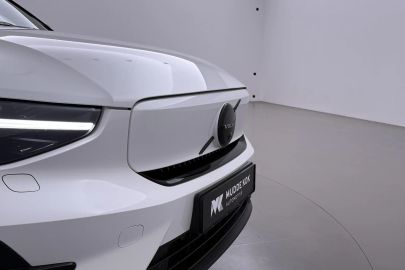 Car image 49