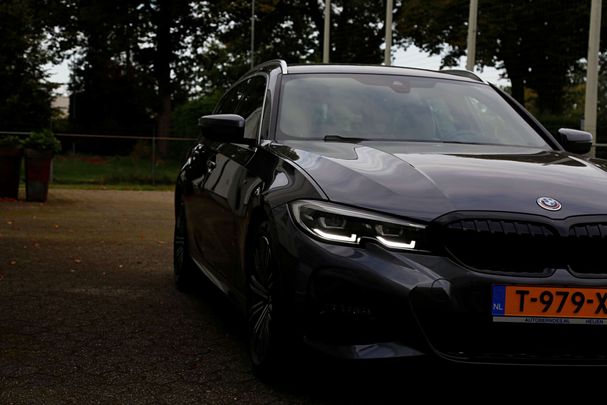 BMW 330i Touring 190 kW image number 23