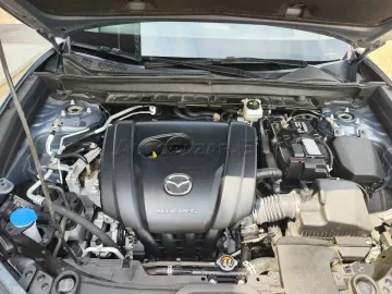 Car image 30