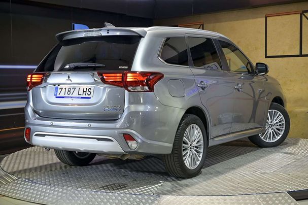 Mitsubishi Outlander 147 kW image number 4