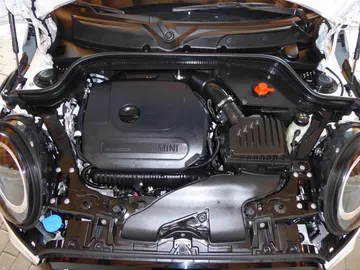 Car image 37