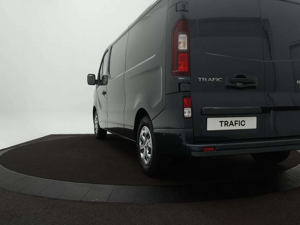 Renault Trafic L2H1 E-Tech 90 kW image number 8