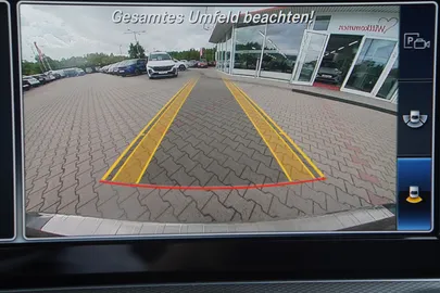 Car image 37