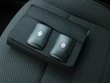 Car image 37