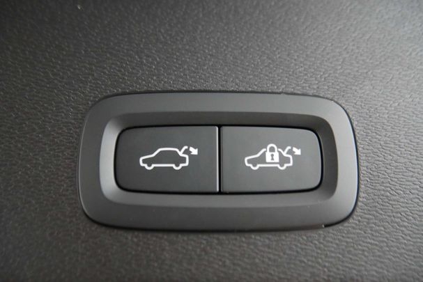 Volvo C40 Recharge Plus 170 kW image number 17