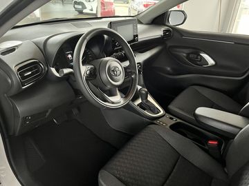 Car image 9