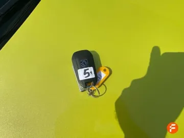 Car image 27