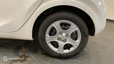 Car image 20