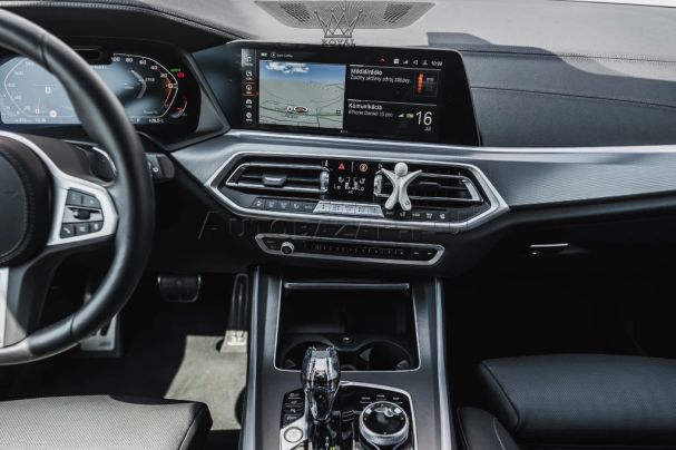 BMW X5 M50i xDrive 390 kW image number 23