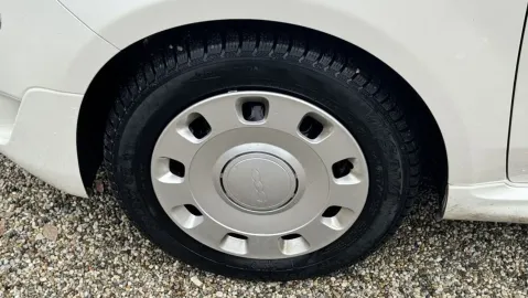 Car image 49