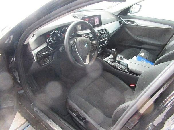 BMW 520d Touring 140 kW image number 6