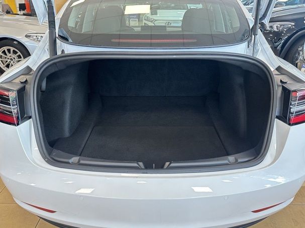 Tesla Model 3 239 kW image number 7