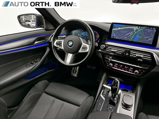 BMW 530d Touring xDrive 210 kW image number 13