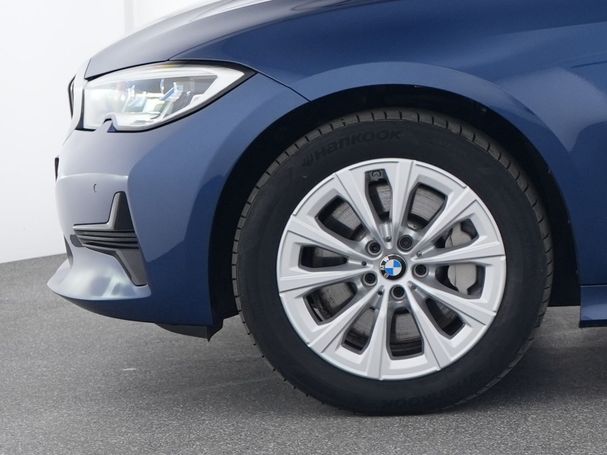 BMW 330i Touring Advantage xDrive 190 kW image number 11