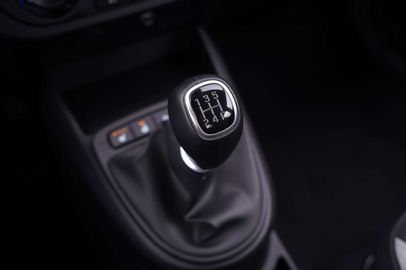 Car image 38