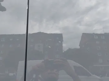 Car image 32