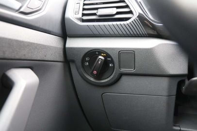 Car image 33