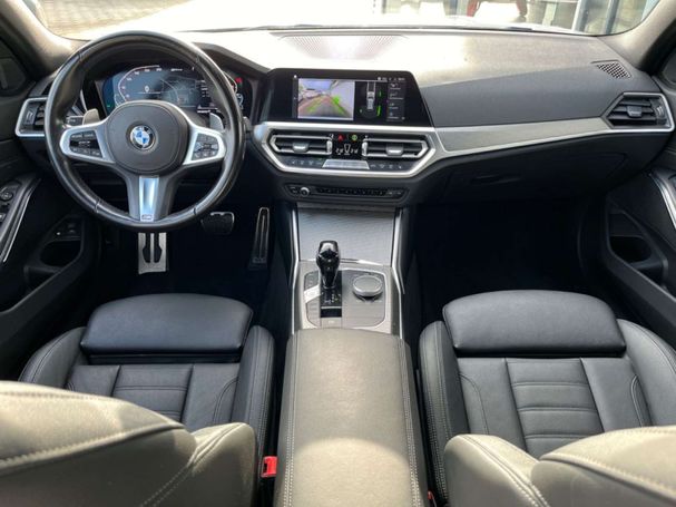 BMW 330e Touring xDrive 215 kW image number 23