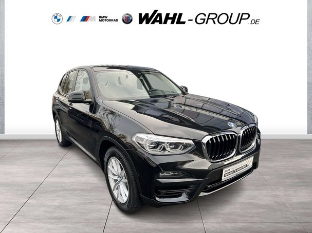 BMW X3 xDrive20d Advantage 140 kW image number 2