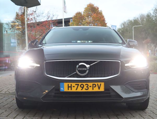 Volvo V60 T4 Polestar Momentum Pro 155 kW image number 32