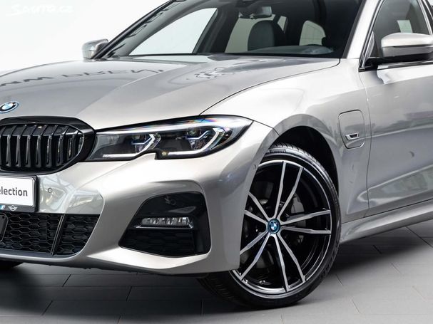 BMW 330 e Touring xDrive 215 kW image number 6