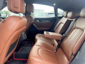 Car image 35