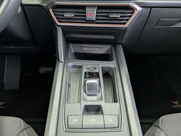 Car image 37