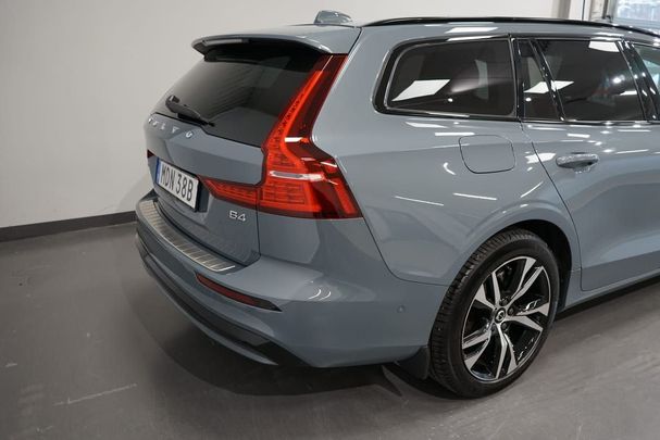 Volvo V60 B4 Plus 147 kW image number 3